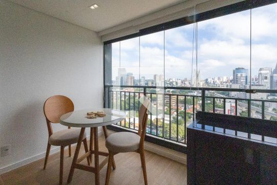 Varanda Conjugada de kitnet/studio para alugar com 1 quarto, 33m² em Vila Cordeiro, São Paulo