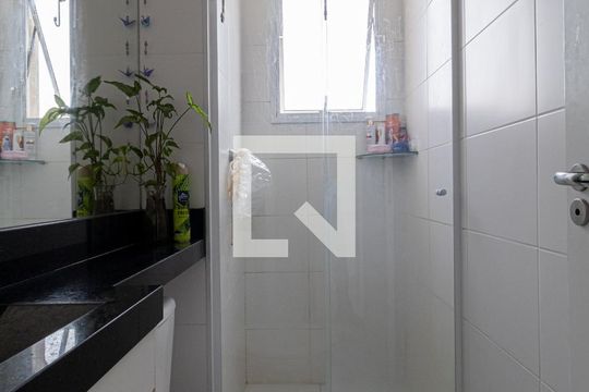 Banheiro de apartamento para alugar com 2 quartos, 41m² em Itaquera, São Paulo