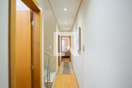 Corredor para os Quartos de casa à venda com 3 quartos, 171m² em Vila Gomes Cardim, São Paulo