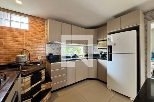 Cozinha - Fogão à lenha de casa à venda com 4 quartos, 150m² em Campestre, São Leopoldo