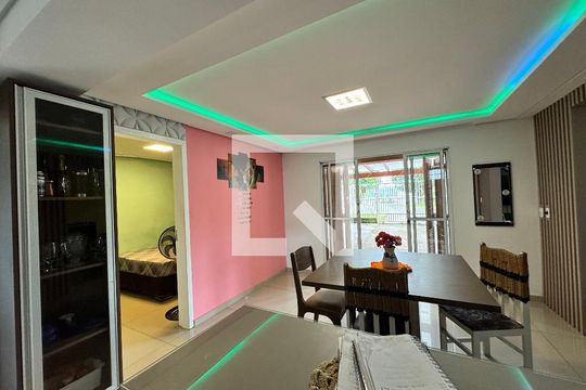 Cozinha de casa à venda com 4 quartos, 150m² em Campestre, São Leopoldo