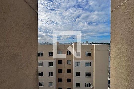 Vista Quarto 2 de apartamento para alugar com 2 quartos, 32m² em Vila Socorro, São Paulo