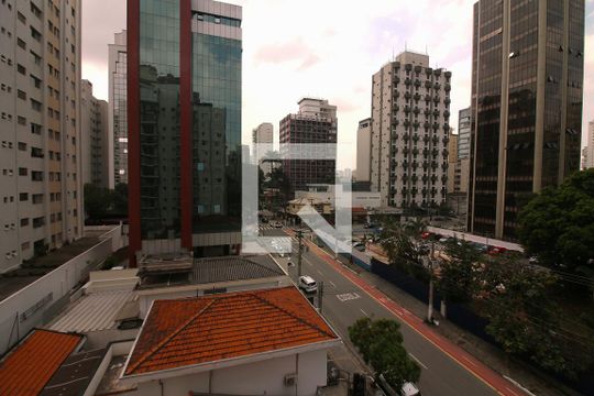 Vista da Suíte 2 de apartamento à venda com 3 quartos, 105m² em Indianópolis, São Paulo