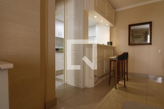 Cozinha de apartamento para alugar com 1 quarto, 45m² em Itaim Bibi, São Paulo