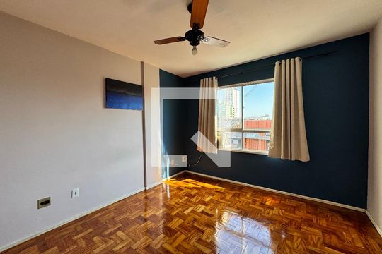Quarto de apartamento à venda com 1 quarto, 59m² em Centro, São Leopoldo