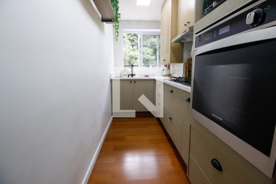 Cozinha de apartamento à venda com 2 quartos, 85m² em Vila Suzana, São Paulo