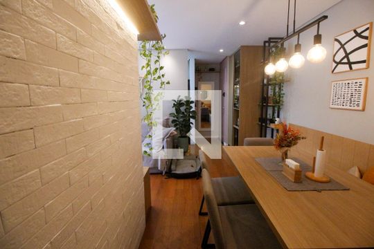 Sala de apartamento à venda com 2 quartos, 85m² em Vila Suzana, São Paulo