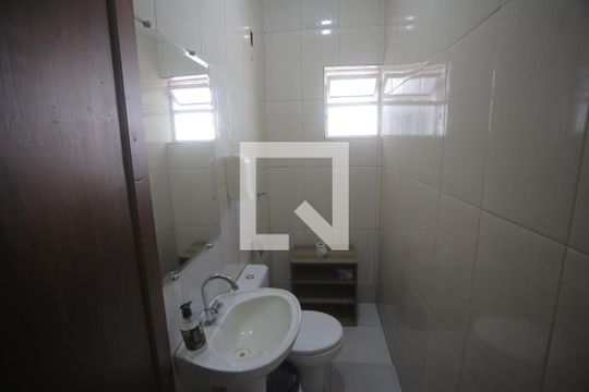 Banheiro de casa para alugar com 4 quartos, 250m² em Padre Eustáquio, Belo Horizonte