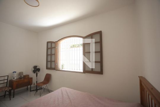 Quarto de casa para alugar com 4 quartos, 250m² em Padre Eustáquio, Belo Horizonte
