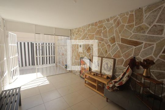 Area comum de casa para alugar com 4 quartos, 250m² em Padre Eustáquio, Belo Horizonte