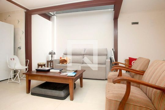 Sala de casa para alugar com 3 quartos, 450m² em Centro Histórico, Porto Alegre