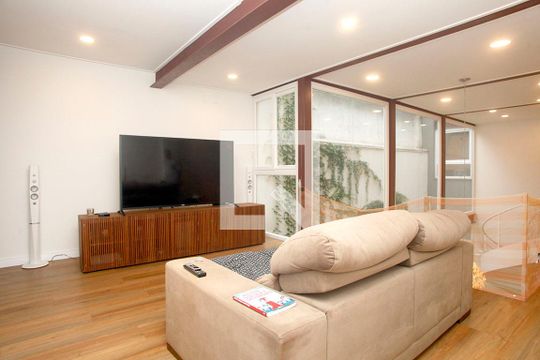 Sala de casa para alugar com 3 quartos, 450m² em Centro Histórico, Porto Alegre