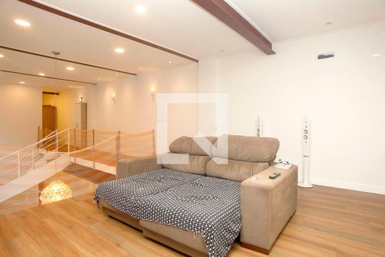 Sala de casa para alugar com 3 quartos, 450m² em Centro Histórico, Porto Alegre