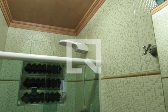 Banheiro da Suíte de casa à venda com 4 quartos, 242m² em Bandeiras, Osasco