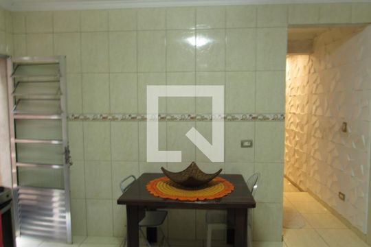 Cozinha de casa à venda com 4 quartos, 242m² em Bandeiras, Osasco