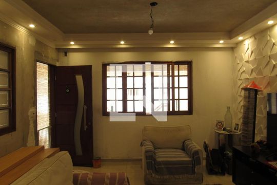 Sala de casa à venda com 4 quartos, 242m² em Bandeiras, Osasco