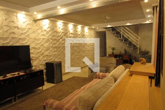 Sala de casa à venda com 4 quartos, 242m² em Bandeiras, Osasco