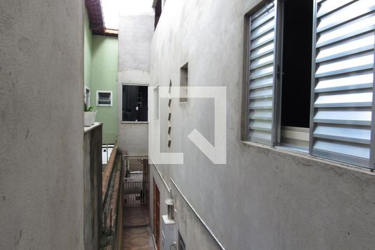 Fachada Lateral de casa à venda com 4 quartos, 242m² em Bandeiras, Osasco
