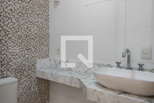 Lavabo de casa à venda com 3 quartos, 363m² em Tanque, Rio de Janeiro