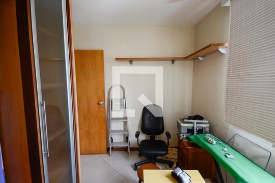 Quarto 2 de apartamento para alugar com 2 quartos, 75m² em Grajaú, Rio de Janeiro