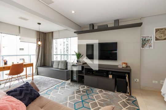 Sala de kitnet/studio à venda com 1 quarto, 43m² em Santo Amaro, São Paulo
