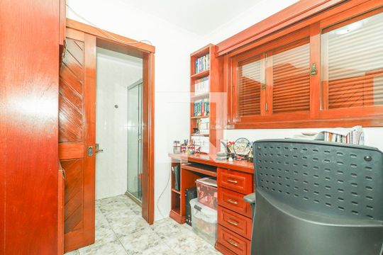 Escritório de apartamento à venda com 3 quartos, 237m² em Petrópolis, Porto Alegre