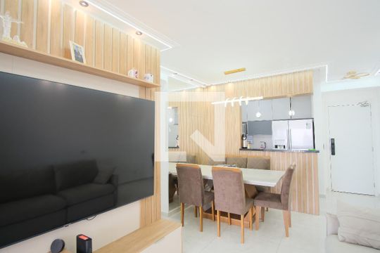 Sala de apartamento à venda com 3 quartos, 80m² em Chácara Seis de Outubro, São Paulo