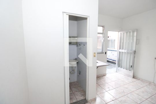 Studio de kitnet/studio para alugar com 1 quarto, 13m² em Bento Ribeiro, Rio de Janeiro