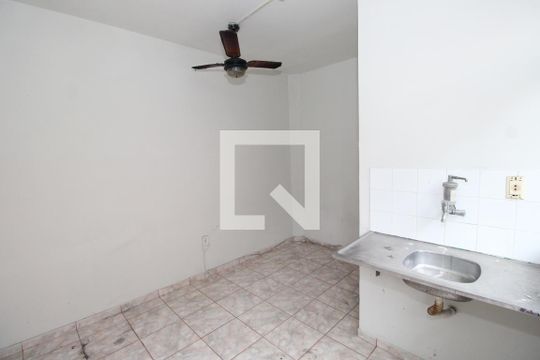 Studio de kitnet/studio para alugar com 1 quarto, 13m² em Bento Ribeiro, Rio de Janeiro