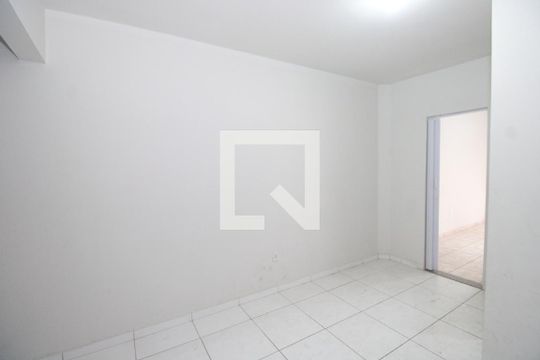 Sala/Quarto de kitnet/studio para alugar com 1 quarto, 24m² em Bento Ribeiro, Rio de Janeiro