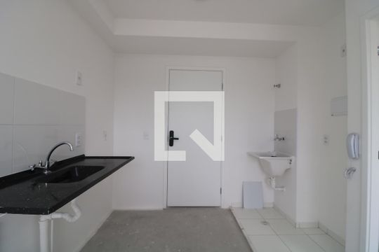 Cozinha de apartamento para alugar com 1 quarto, 24m² em Cidade Satelite Santa Barbara, São Paulo