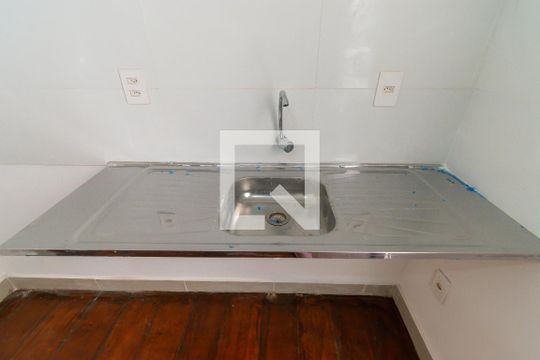 Cozinha de casa de condomínio para alugar com 1 quarto, 49m² em Vila Antonieta, São Paulo