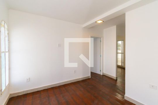Casa de Condomínio para alugar com 1 quarto, 49m² em Vila Antonieta, São Paulo