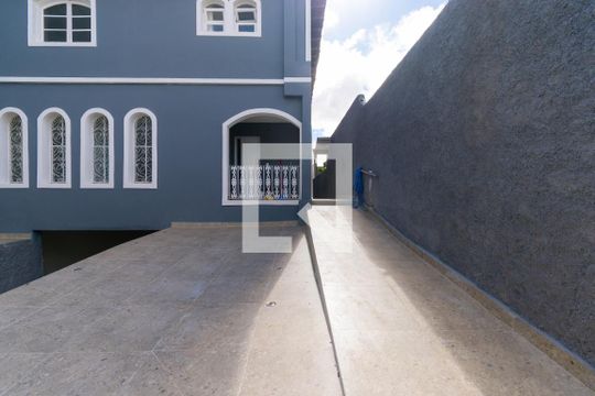 Área comum de casa de condomínio para alugar com 1 quarto, 49m² em Vila Antonieta, São Paulo