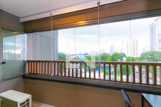 Varanda  de kitnet/studio para alugar com 1 quarto, 27m² em Vila Gumercindo, São Paulo
