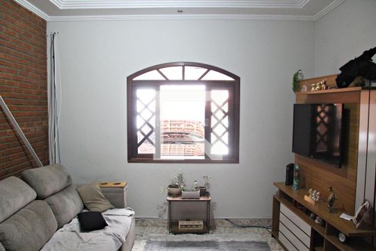 Sala de casa à venda com 3 quartos, 250m² em Jardim Santa Cecilia, Guarulhos