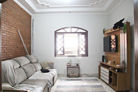 Sala de casa à venda com 3 quartos, 250m² em Jardim Santa Cecilia, Guarulhos