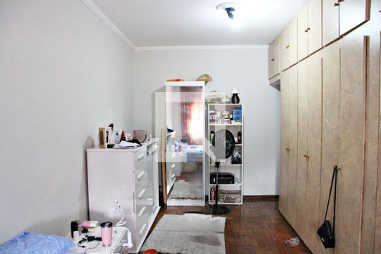 Suíte de casa à venda com 3 quartos, 250m² em Jardim Santa Cecilia, Guarulhos