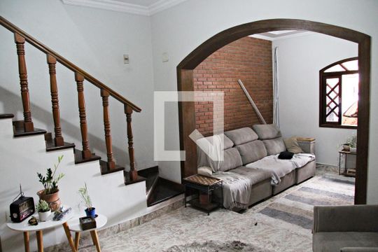 Sala de casa à venda com 3 quartos, 250m² em Jardim Santa Cecilia, Guarulhos