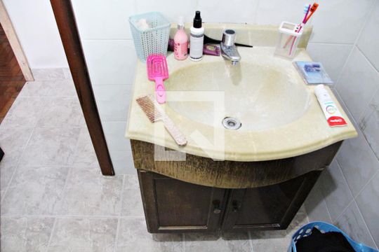 Banheiro da Suíte de casa à venda com 3 quartos, 250m² em Jardim Santa Cecilia, Guarulhos