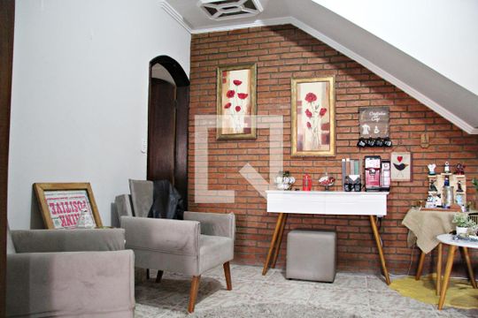 Sala de casa à venda com 3 quartos, 250m² em Jardim Santa Cecilia, Guarulhos