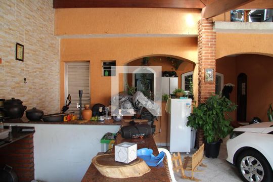 Churrasqueira de casa à venda com 3 quartos, 250m² em Jardim Santa Cecilia, Guarulhos