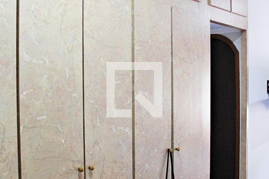 Suíte de casa à venda com 3 quartos, 250m² em Jardim Santa Cecilia, Guarulhos