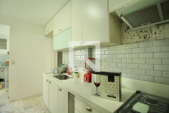Cozinha e Área de Serviço de apartamento para alugar com 3 quartos, 100m² em Pituba, Salvador
