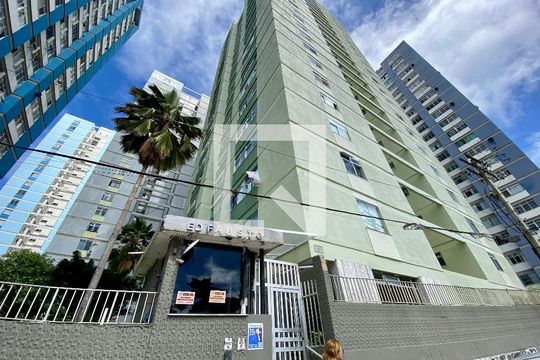 Fachada de apartamento para alugar com 3 quartos, 100m² em Pituba, Salvador