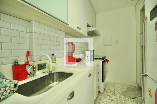 Cozinha e Área de Serviço de apartamento para alugar com 3 quartos, 100m² em Pituba, Salvador