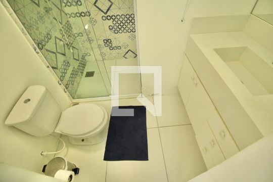Banheiro do Quarto 3 de apartamento para alugar com 3 quartos, 100m² em Pituba, Salvador
