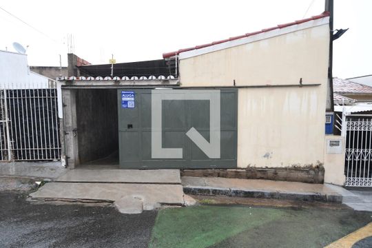 Fachada de casa para alugar com 2 quartos, 80m² em Vila Itália, Campinas