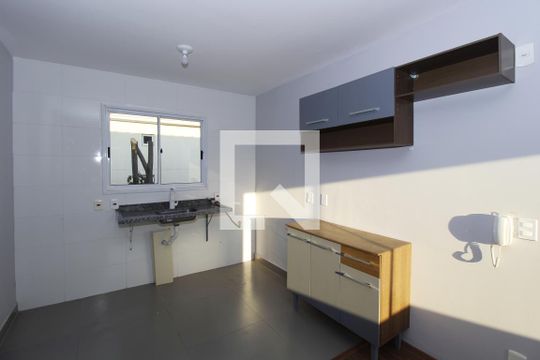 Cozinha de apartamento para alugar com 3 quartos, 57m² em Residencial Real Park Sumaré, Sumaré