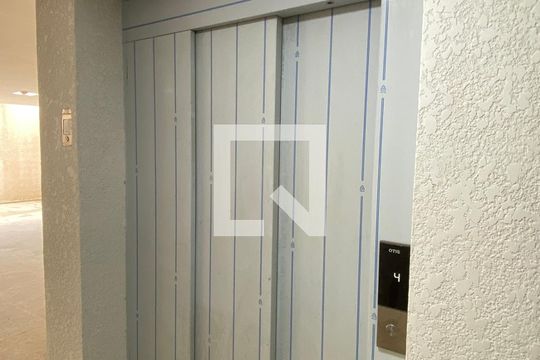 Garagem - Elevador de apartamento à venda com 2 quartos, 102m² em Jardim Santo Alberto, Santo André